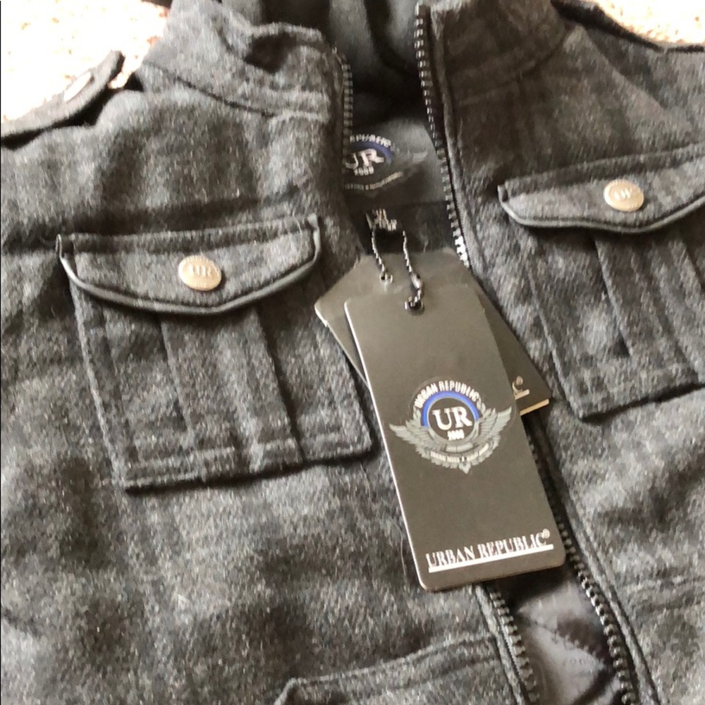 Coat - Picture 3 of 5